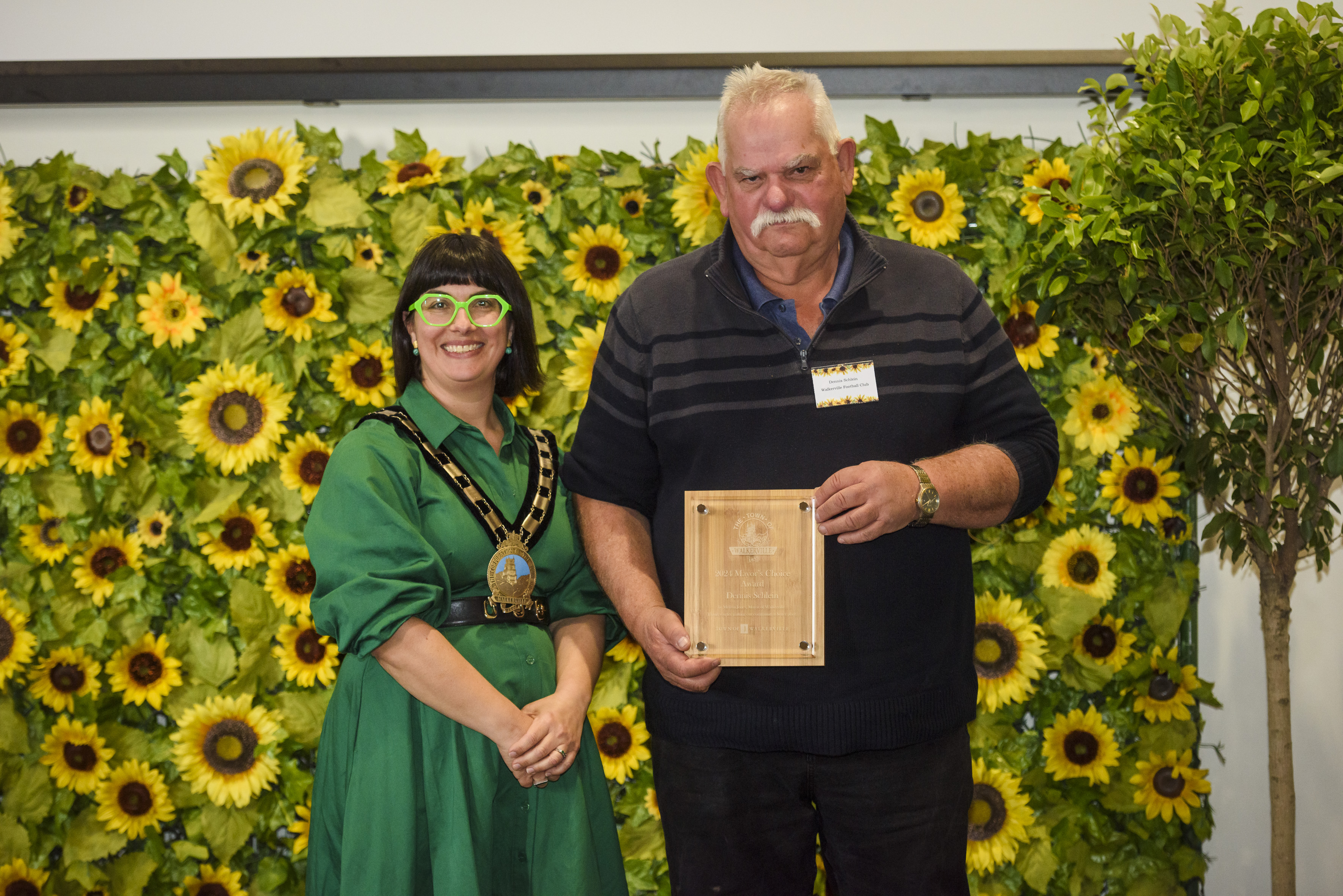 Mayor Melissa Jones with Mayor's Choice Award winner, Dennis Schlein.