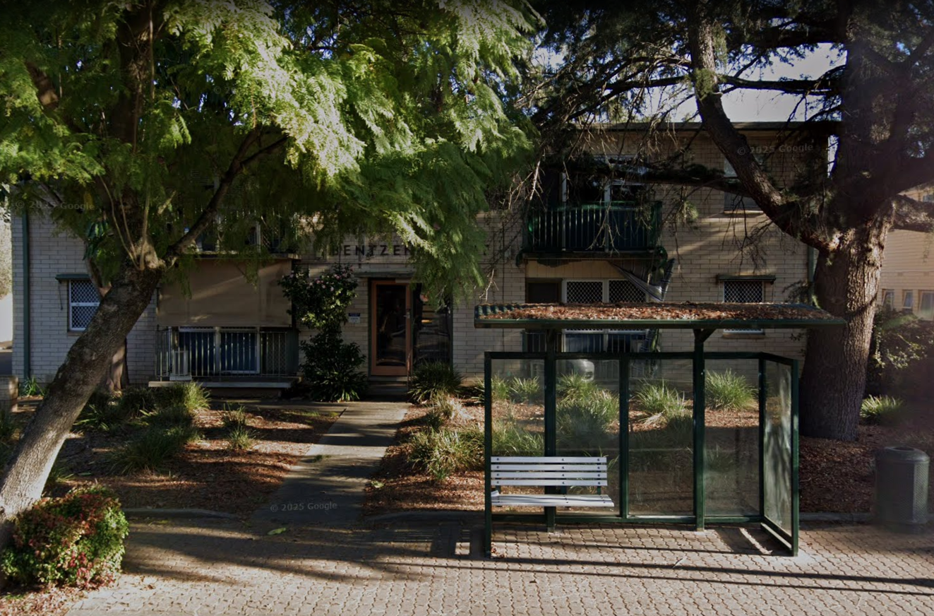 Bentzen Court - front of building