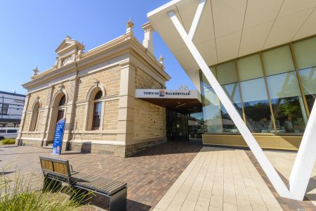 Town Hall theatre external2