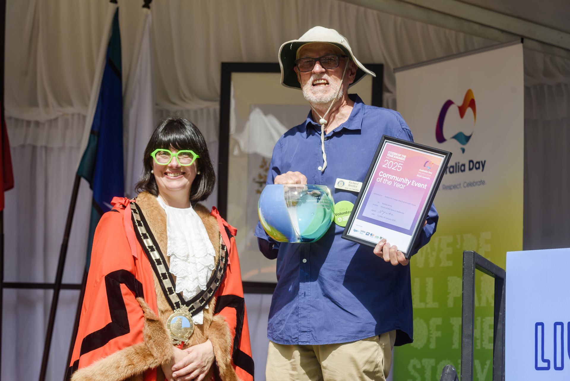 Mayor Melissa Jones with Richard Bentley from the Walkerville Energy and Environment Forum - winner of the Community Event of the Year.